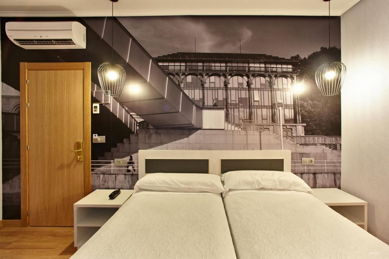 Hotel Sirimiri Билбао Екстериор снимка