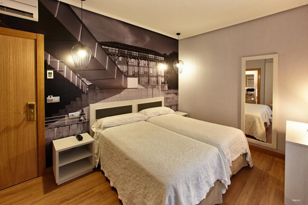 Hotel Sirimiri Билбао Екстериор снимка