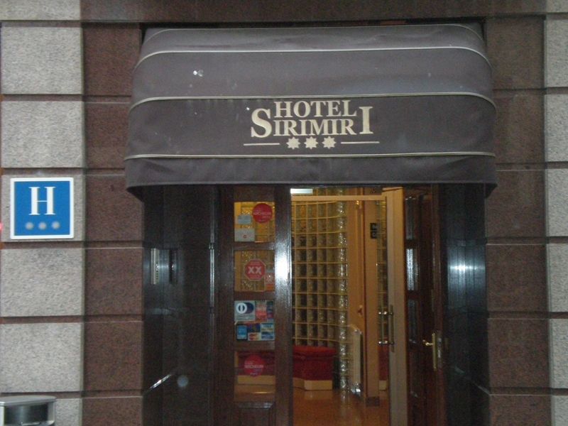 Hotel Sirimiri Билбао Екстериор снимка